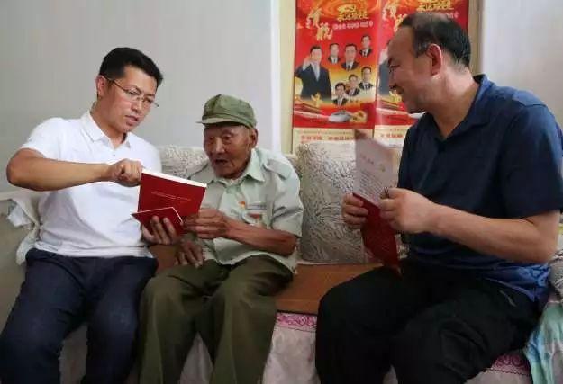 小猫钓鱼游戏龙王版有船